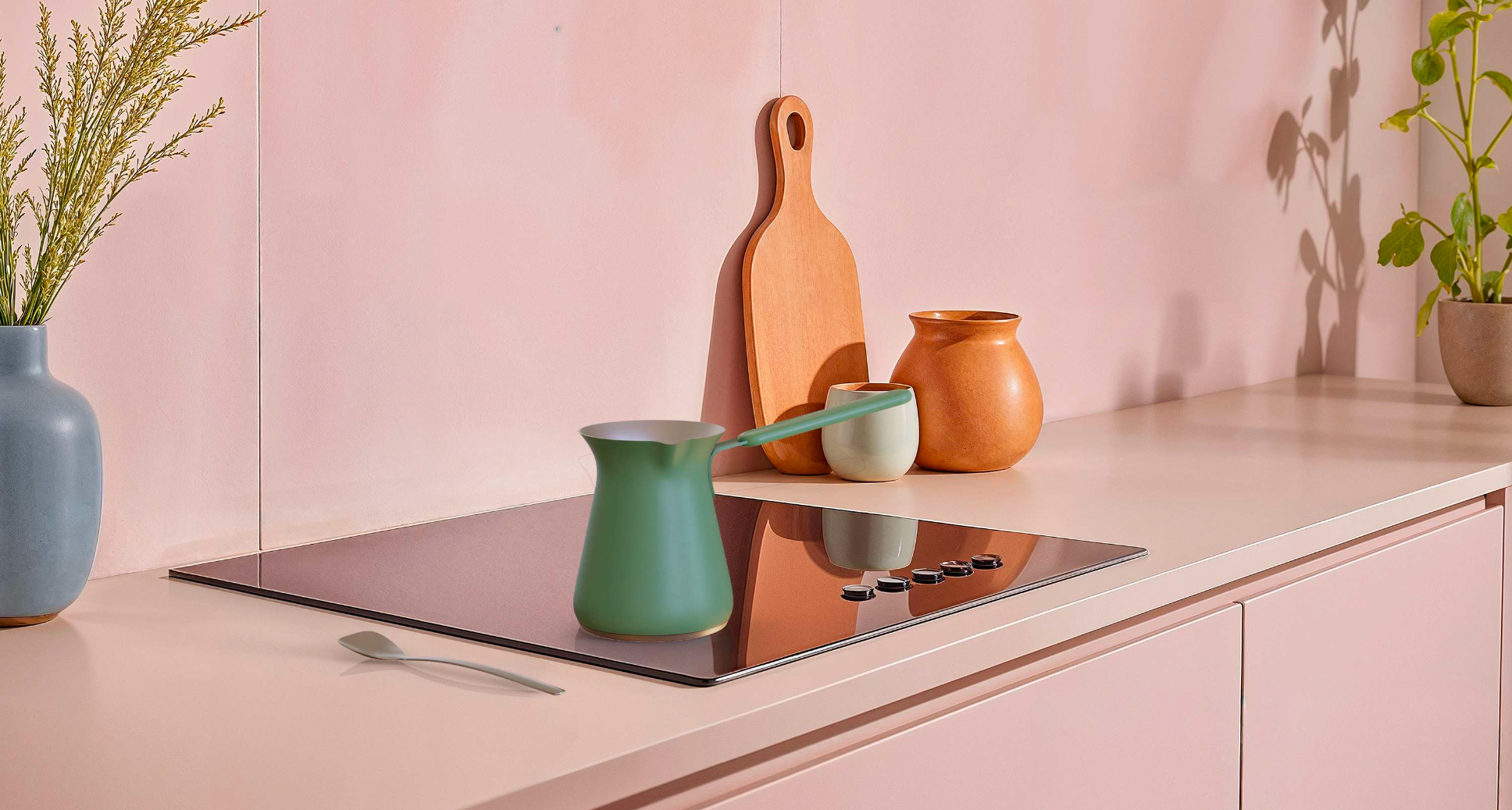 Large Pot + Small Trivet + 6 Cups + Scoop